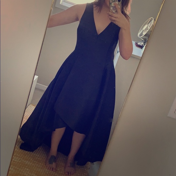 Gorgeous Black Gown Calvin Klein - Picture 1 of 3